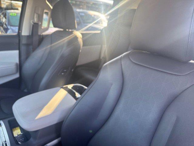 used 2024 Kia Carnival car, priced at $43,991