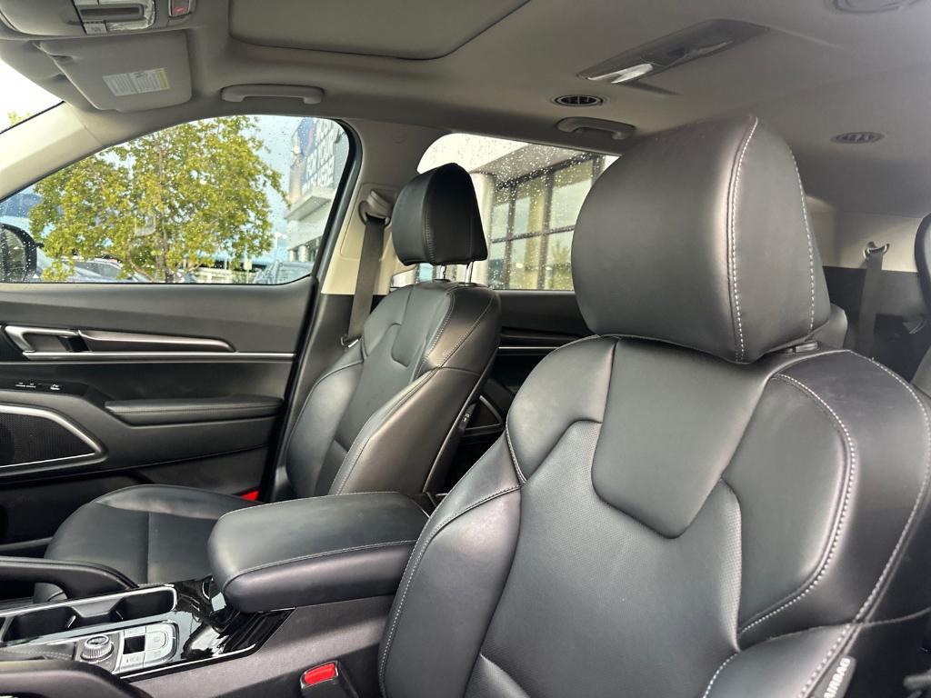 used 2025 Kia Telluride car, priced at $41,995