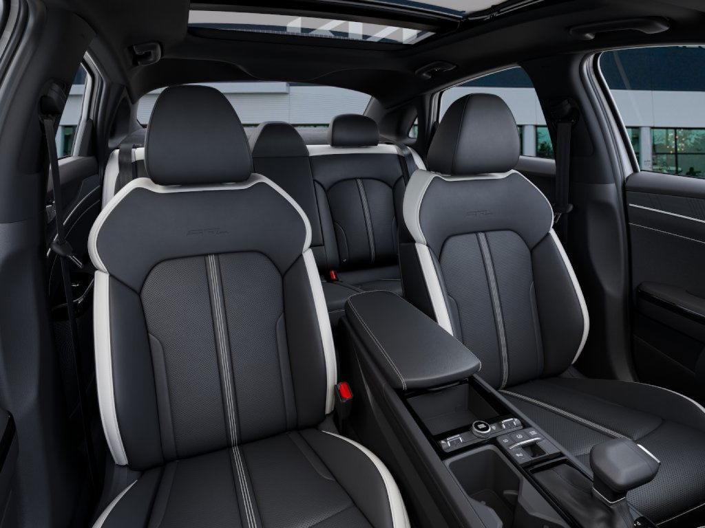 new 2025 Kia K5 car
