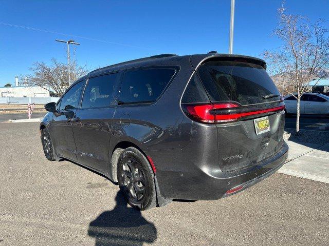 used 2021 Chrysler Pacifica Hybrid car, priced at $24,992