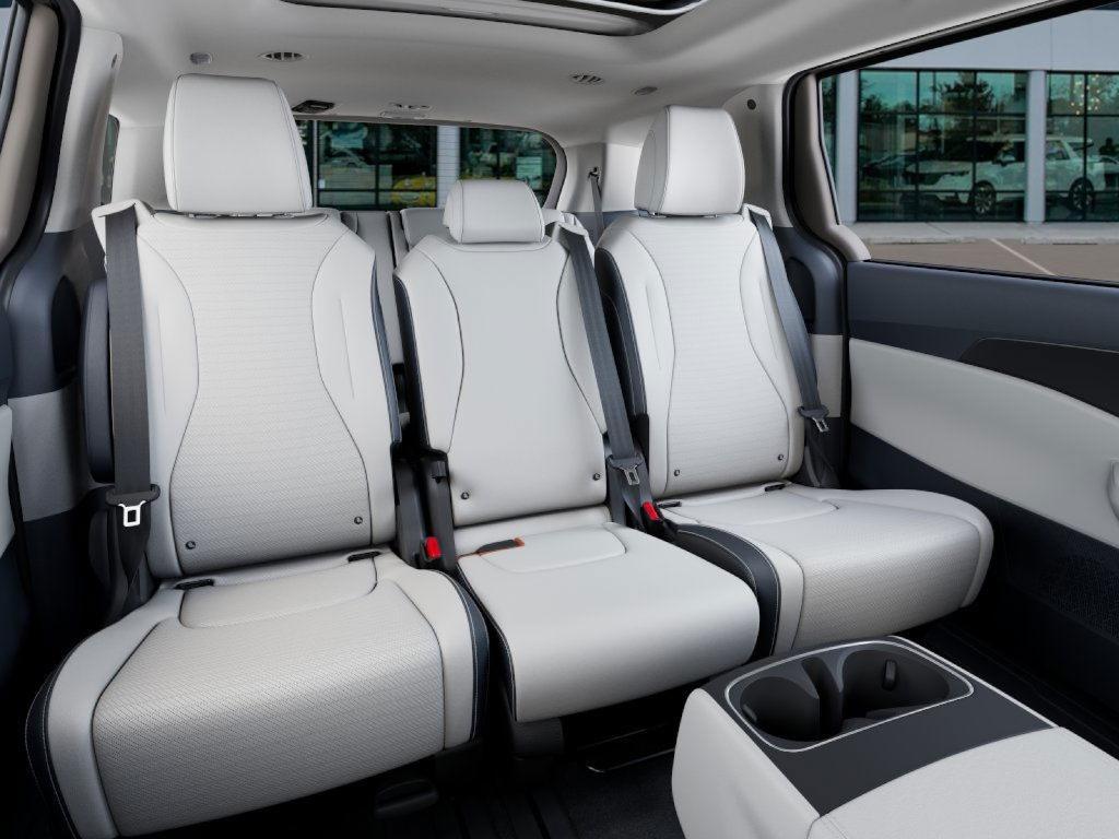 new 2025 Kia Carnival Hybrid car