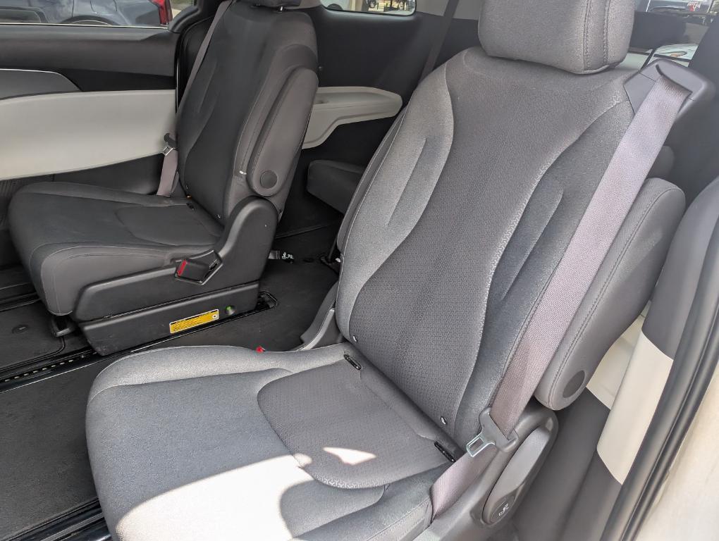 used 2022 Kia Carnival car, priced at $29,293