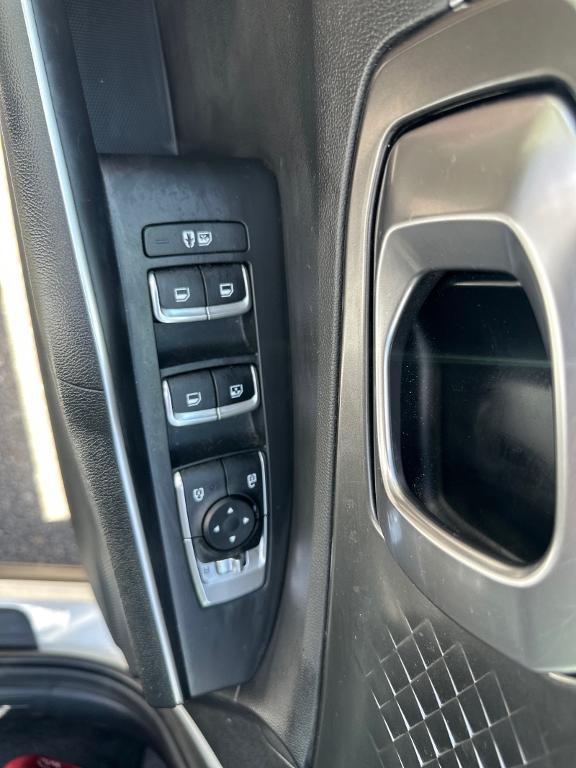 used 2023 Kia Sorento Hybrid car, priced at $29,992