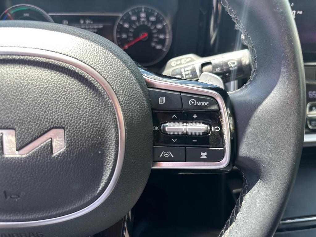 used 2023 Kia Sorento Hybrid car, priced at $29,992