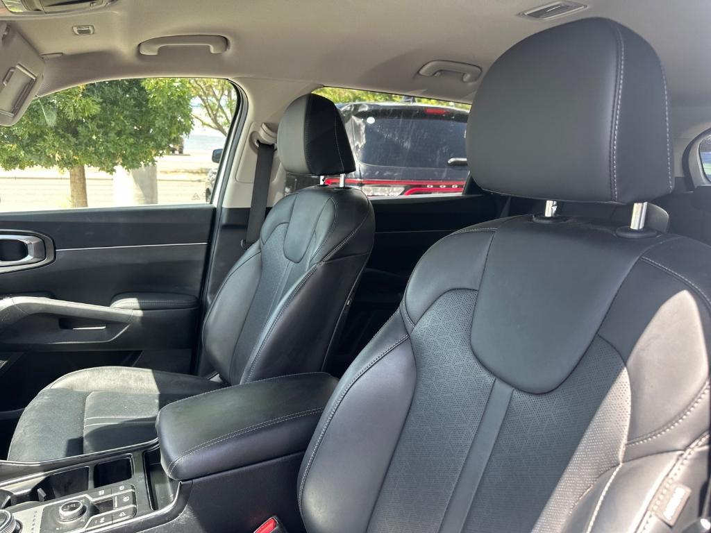 used 2023 Kia Sorento Hybrid car, priced at $29,992