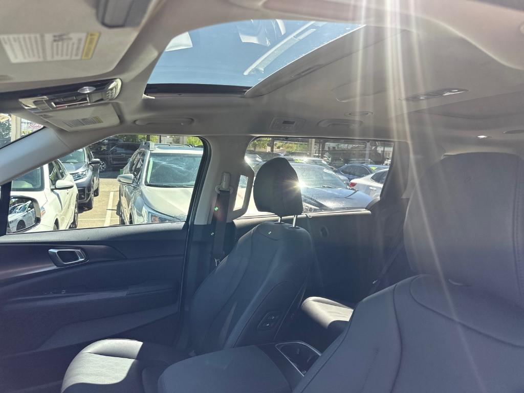 used 2025 Kia Carnival Hybrid car, priced at $48,791
