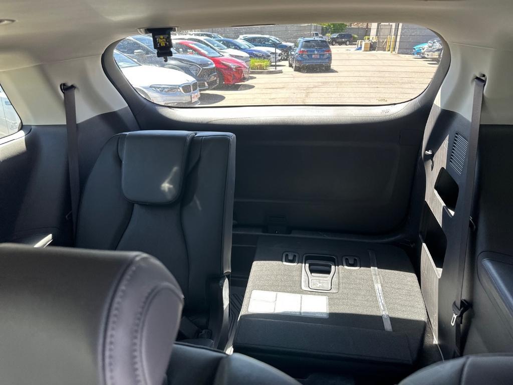 used 2025 Kia Carnival Hybrid car, priced at $48,791