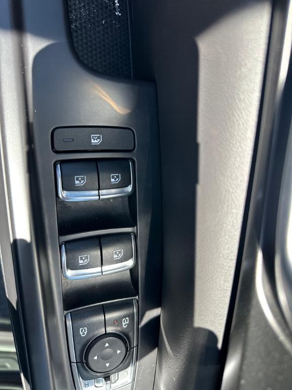 used 2025 Kia Carnival Hybrid car, priced at $48,791