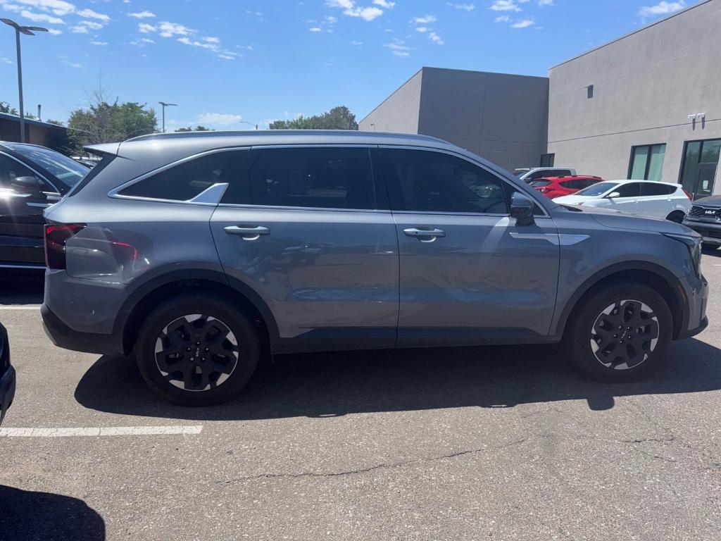 used 2024 Kia Sorento car, priced at $29,451