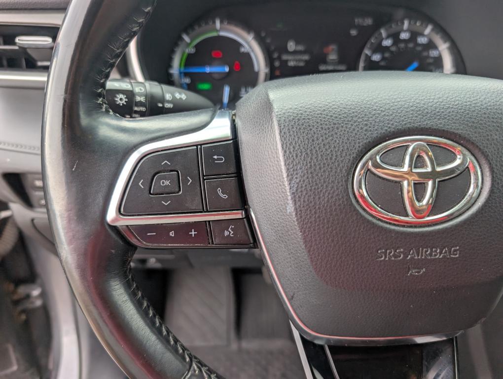 used 2020 Toyota Highlander Hybrid car, priced at $29,592