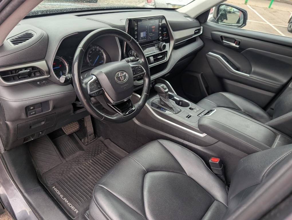 used 2020 Toyota Highlander Hybrid car, priced at $29,592