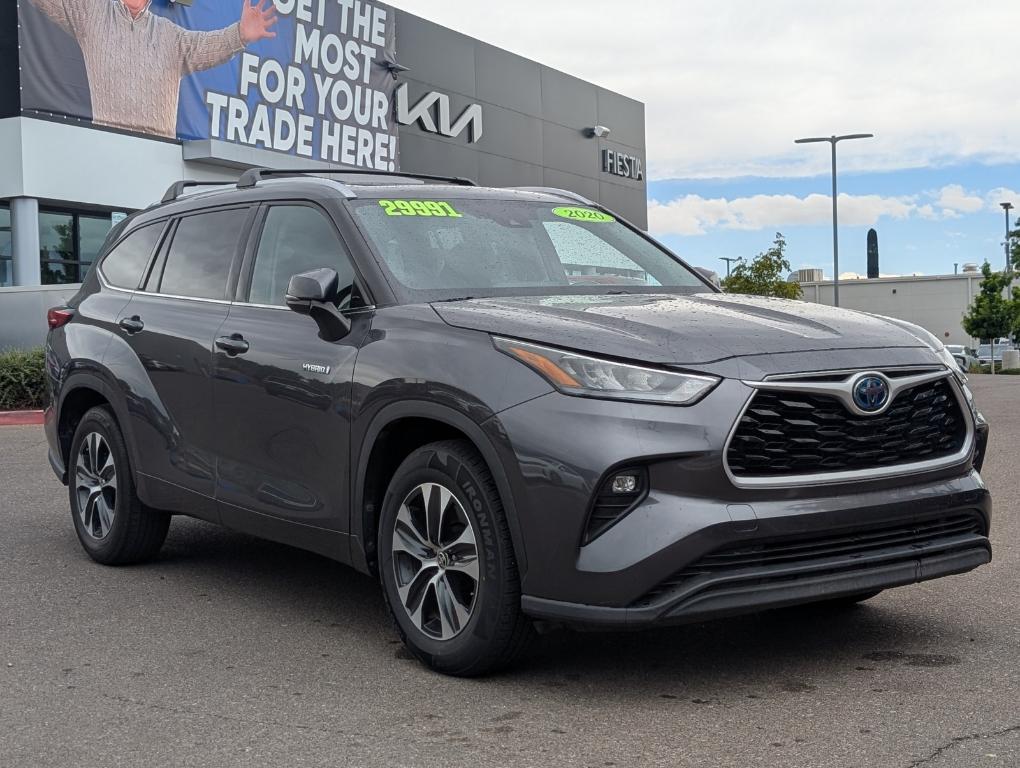 used 2020 Toyota Highlander Hybrid car, priced at $29,592