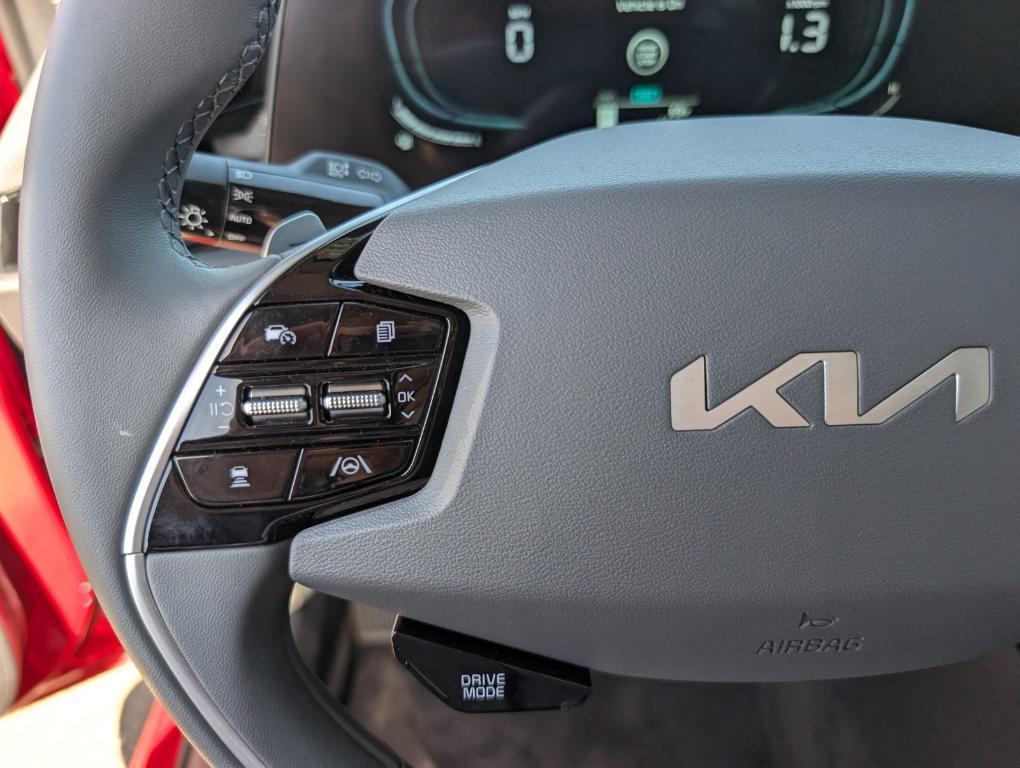 used 2025 Kia Niro car, priced at $29,995
