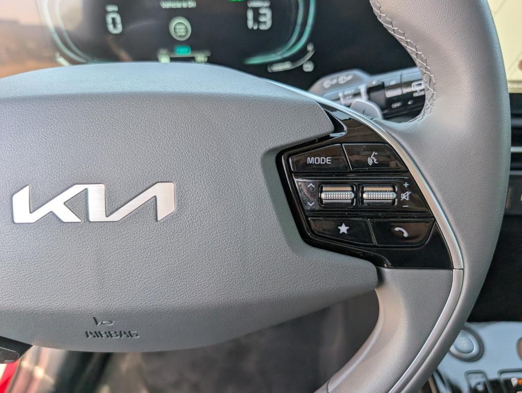 used 2025 Kia Niro car, priced at $29,995