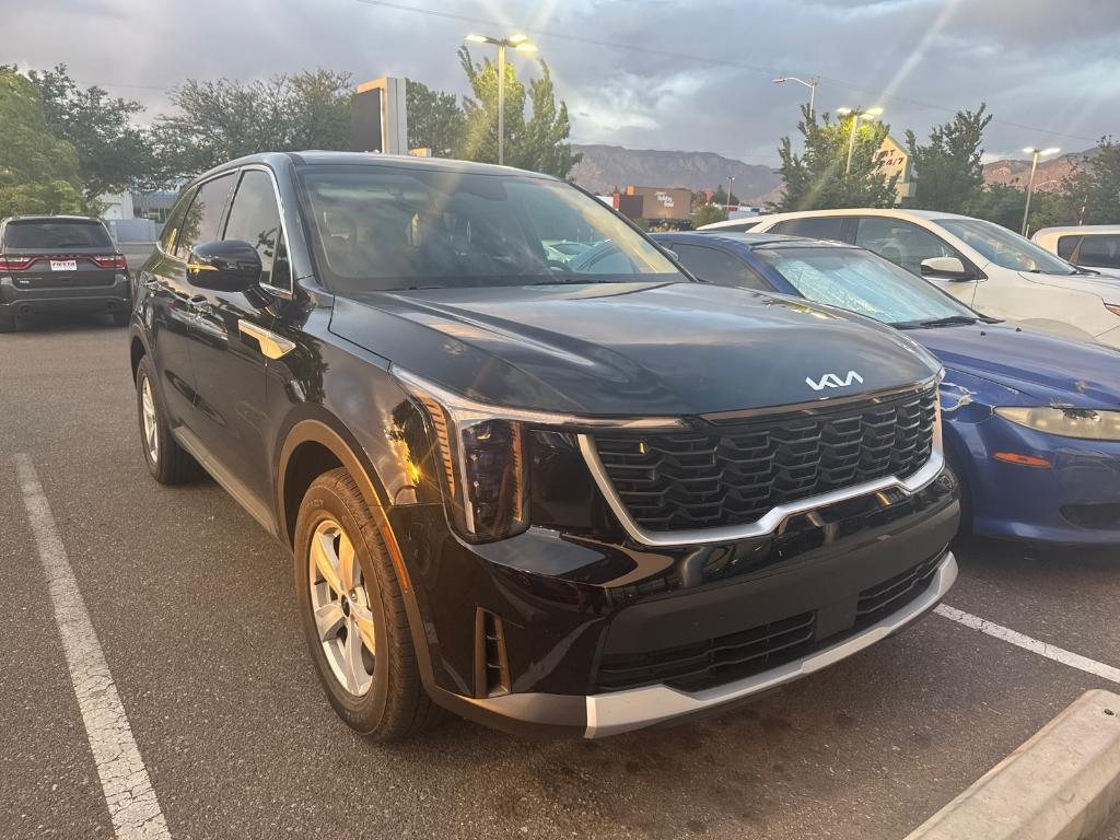 used 2025 Kia Sorento car, priced at $31,992