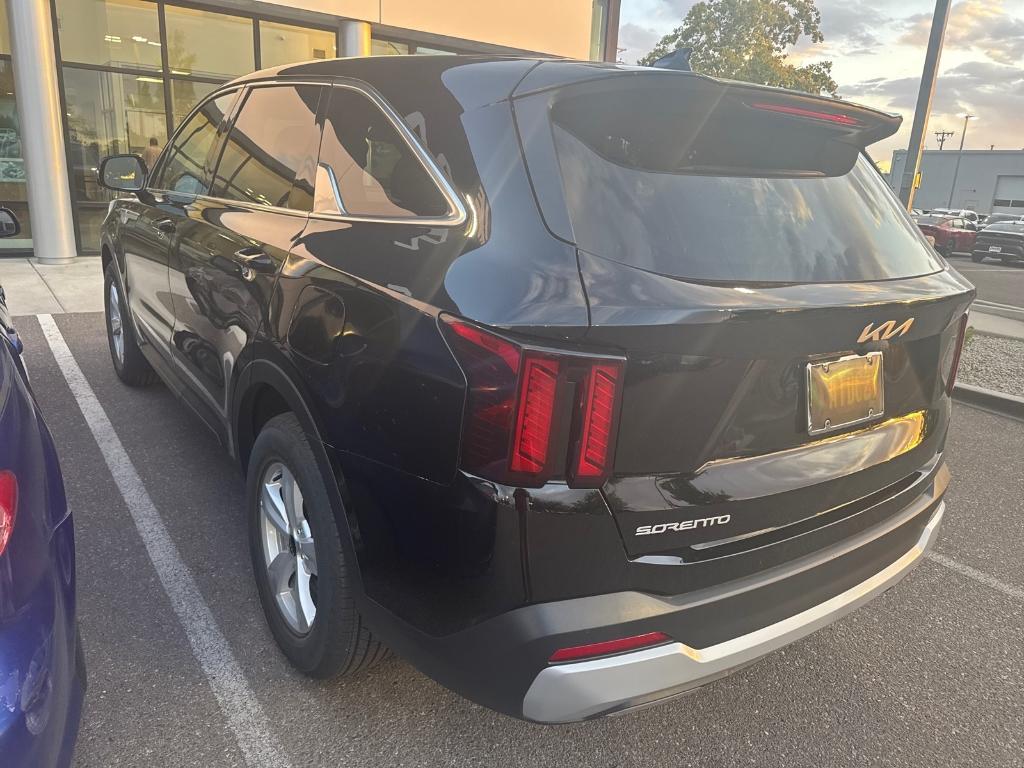 used 2025 Kia Sorento car, priced at $31,992