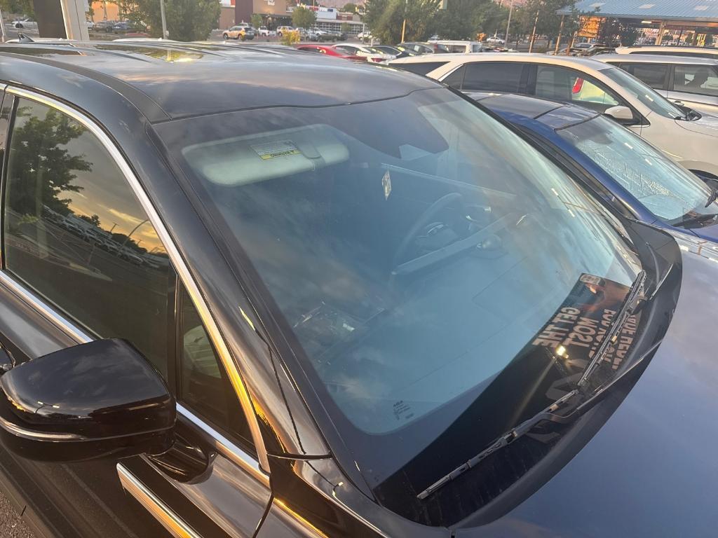 used 2025 Kia Sorento car, priced at $31,992