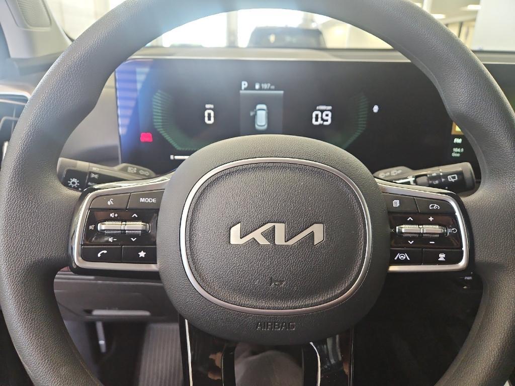 used 2025 Kia Sorento car, priced at $31,992