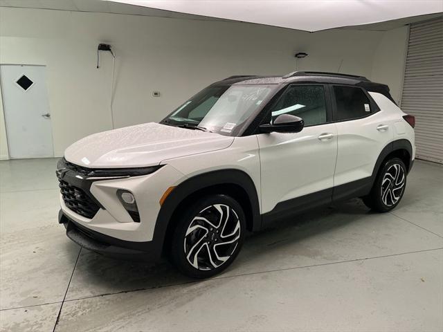 new 2025 Chevrolet TrailBlazer car, priced at $29,180