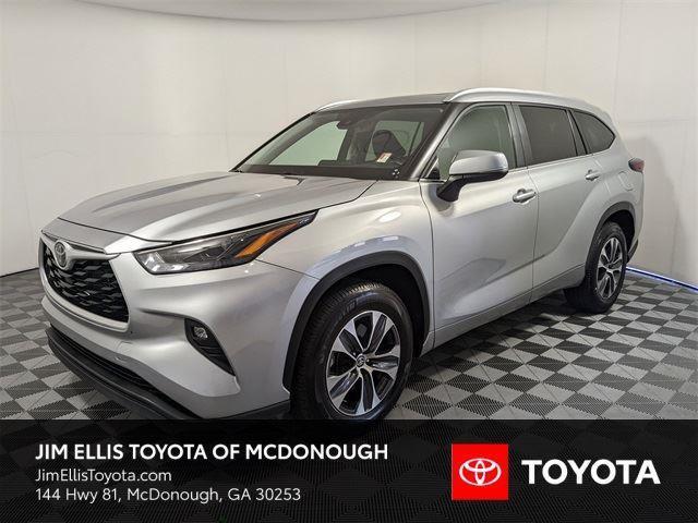 used 2024 Toyota Highlander car, priced at $41,700