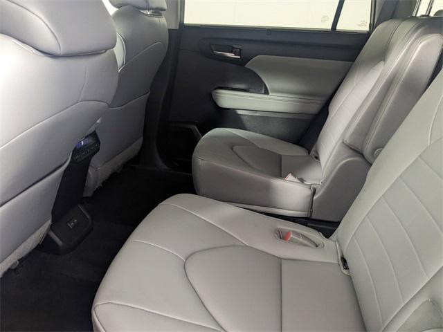 used 2023 Toyota Highlander car, priced at $36,572