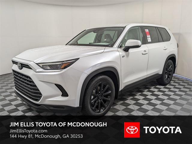 new 2025 Toyota Highlander car, priced at $46,982