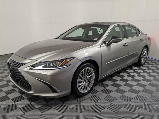 used 2021 Lexus ES 300h car, priced at $33,900