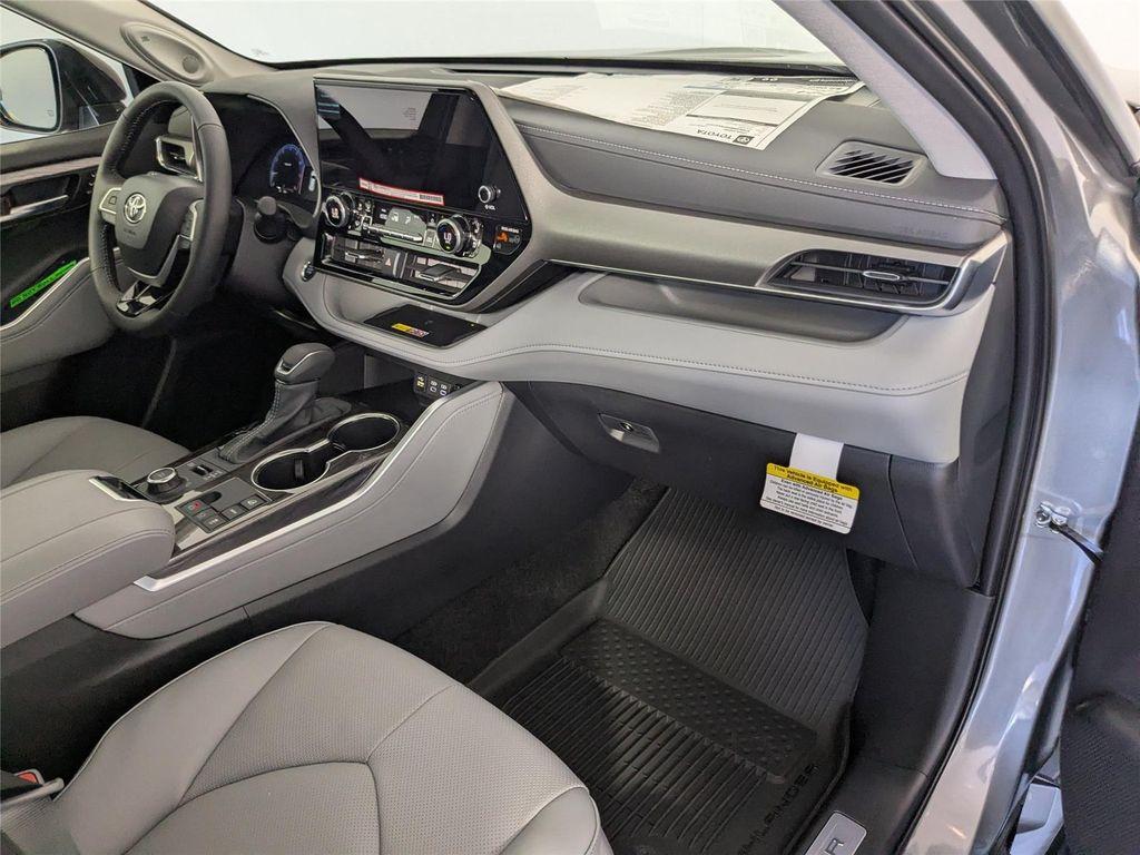 new 2026 Toyota Highlander car, priced at $57,562