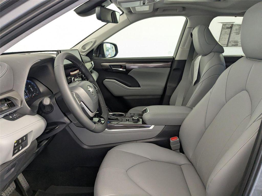 new 2026 Toyota Highlander car, priced at $57,562