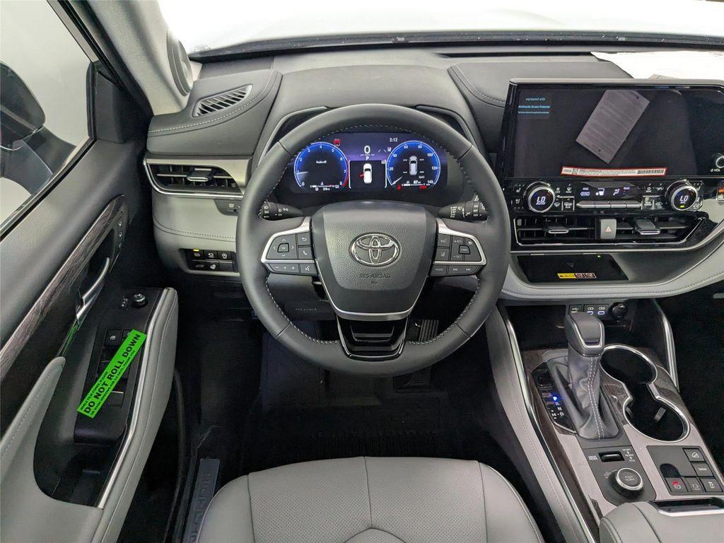 new 2026 Toyota Highlander car, priced at $57,562