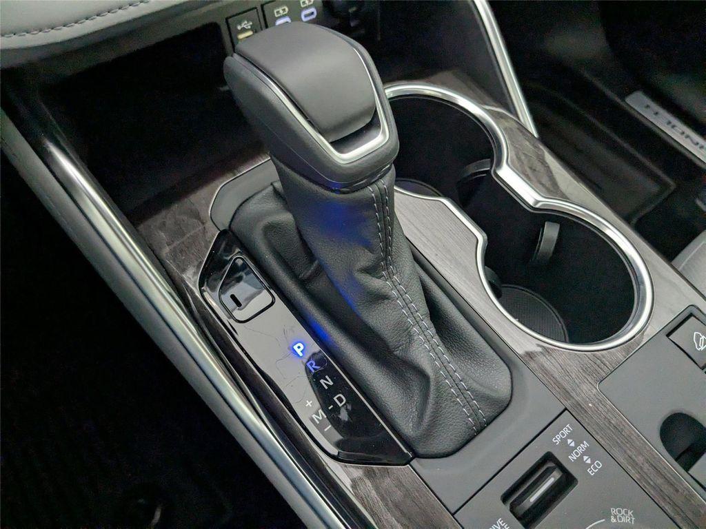 new 2026 Toyota Highlander car, priced at $57,562