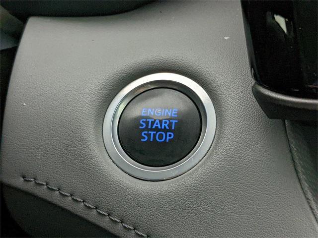 used 2021 Toyota Highlander car, priced at $28,000