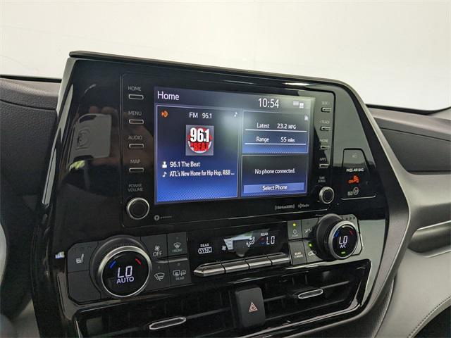 used 2021 Toyota Highlander car, priced at $28,000
