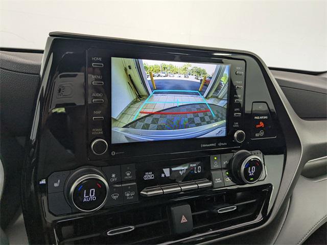 used 2021 Toyota Highlander car, priced at $28,000