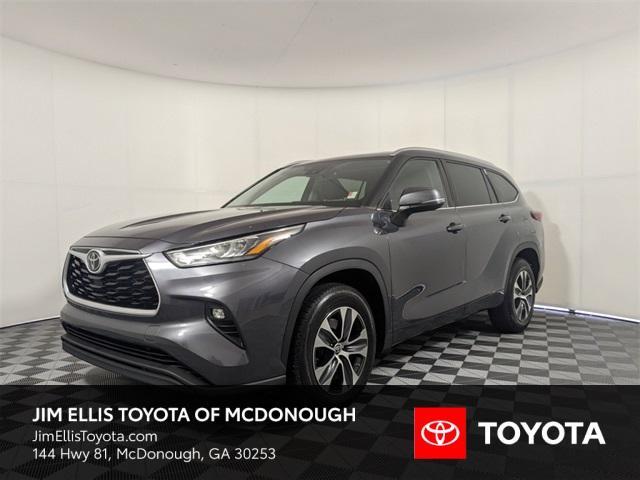 used 2020 Toyota Highlander car, priced at $29,524