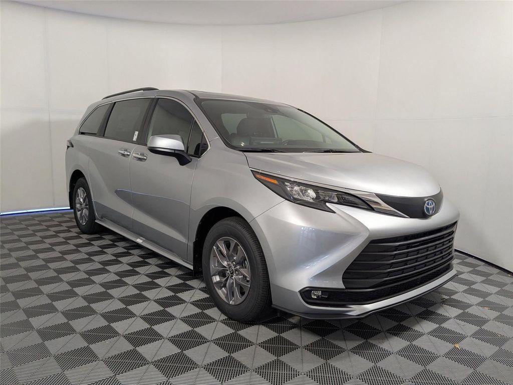 new 2025 Toyota Sienna car, priced at $47,957