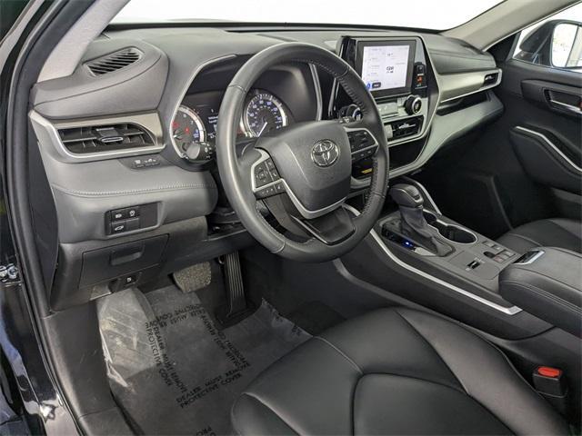 used 2024 Toyota Highlander car, priced at $38,895