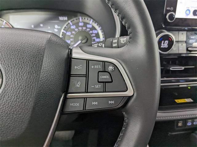 used 2024 Toyota Highlander car, priced at $38,895