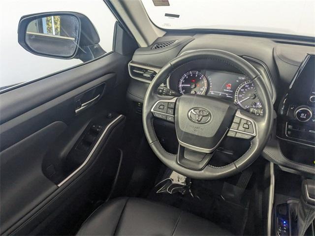 used 2023 Toyota Highlander car, priced at $33,600