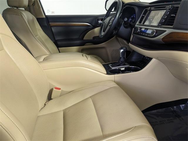 used 2017 Toyota Highlander Hybrid car, priced at $27,500