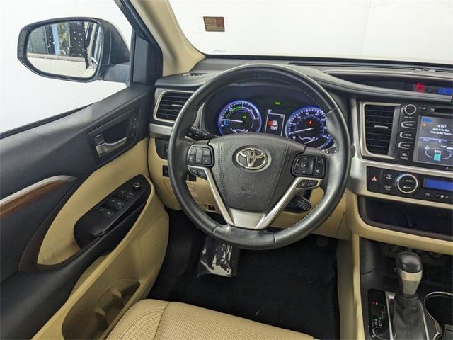 used 2017 Toyota Highlander Hybrid car, priced at $27,500