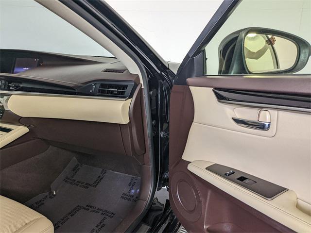 used 2016 Lexus ES 350 car, priced at $19,997