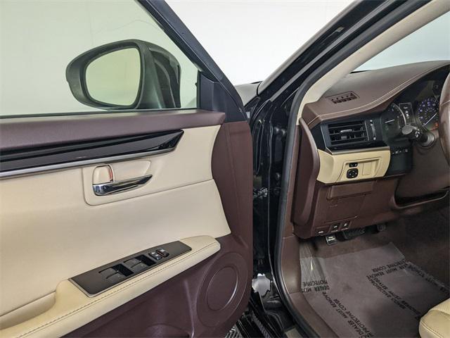 used 2016 Lexus ES 350 car, priced at $19,997