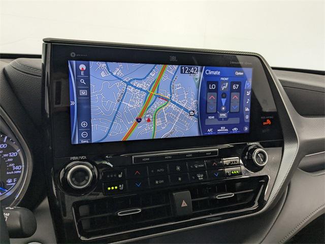 used 2020 Toyota Highlander Hybrid car, priced at $35,000