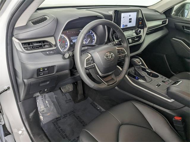 used 2024 Toyota Highlander car, priced at $45,000