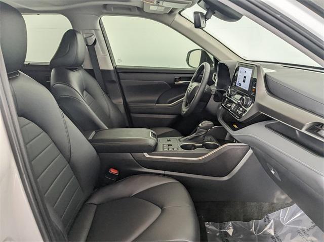 used 2024 Toyota Highlander car, priced at $45,000