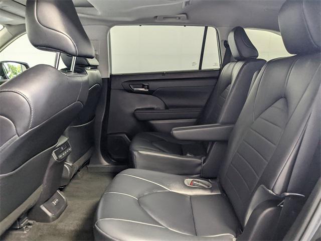 used 2023 Toyota Highlander car, priced at $38,500