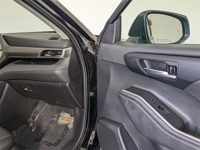 used 2023 Toyota Highlander car, priced at $38,500