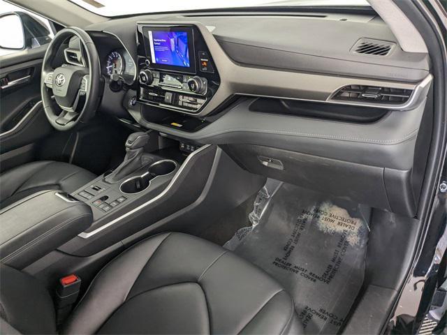 used 2023 Toyota Highlander car, priced at $38,500