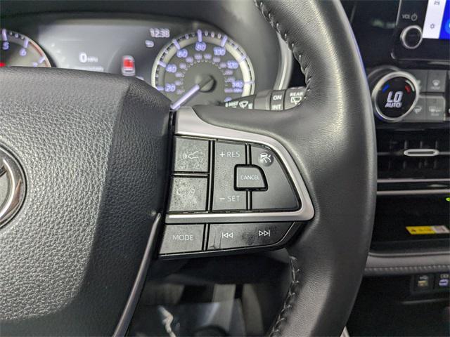 used 2023 Toyota Highlander car, priced at $38,500
